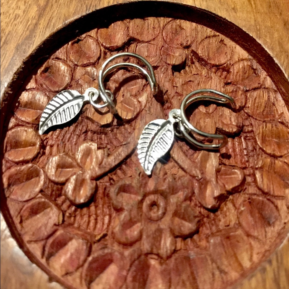 Dangle Cuff Earring - Picture 2 of 3